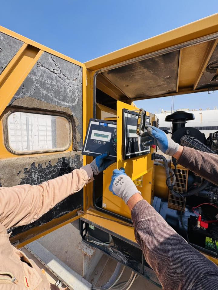 تحية طيبه للجيمع 
جزء بسيط من اعمال مكتبنا في احدى الشركات النفطيه في محافظة البصرة الرميله وتضمن العمل 
تبديل شاشه نوع  #PowerWizard   
1.1
لمحرك نوع كتربلر وتغيرها الى نوع بيركنز 
مع البرمجة وتفعيل جميع الحمايات الخاصه بالمولد 

يتوفر ادينا برمجة وفحص جميع انواع المولدات والمعدات بواسطه الكومبيوتر
مكتب الثقة للخدمات العامة-Trust office for general services


**إذا كنت صاحب هذا الإعلان وتريد حذفه لأي سبب، رجاءا أرسل رسالة إلى الدعم الفني**