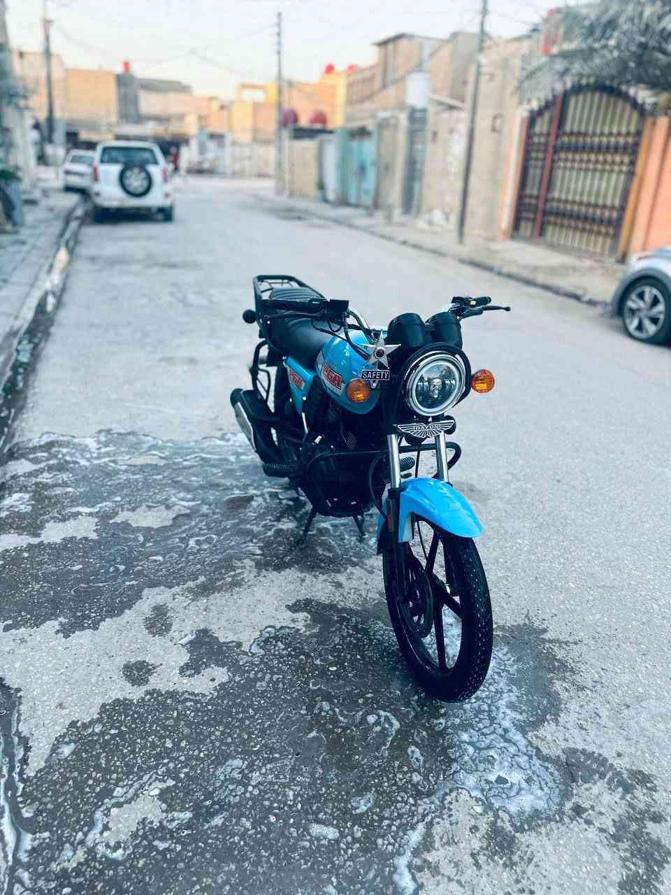 دايوان نفخ موديل ٢١ الاصلي مكينة ٢٠٠ مامفتوحة  نعومة ومشي ونضافة مااسولف ماشية٣٩ كفالة  اوراق اصولي شراي اتصل ***********
