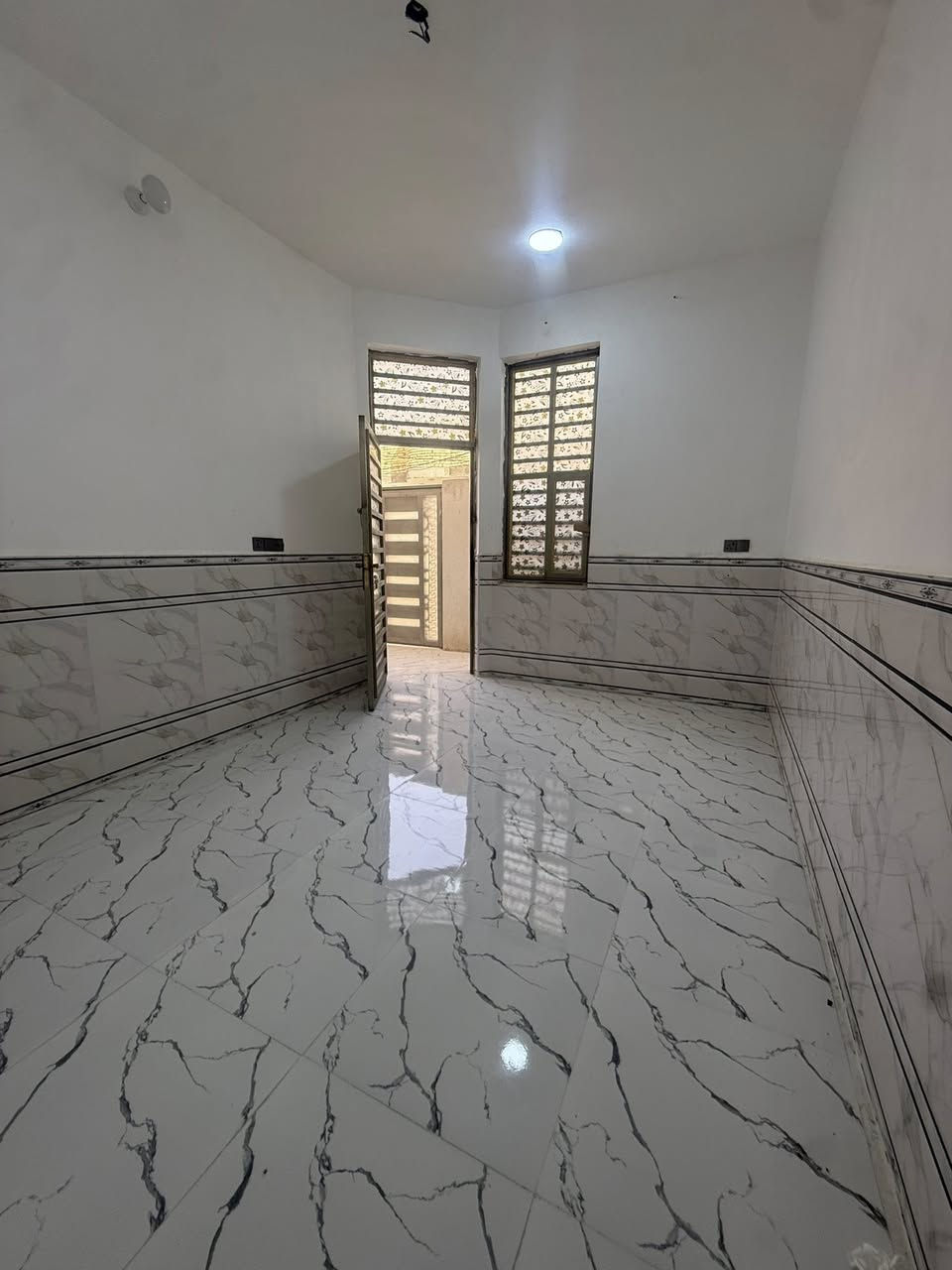 سلام عليكم بيت 100م. ناحيه اور السديناويه  البناء طابوك صب كونكريت مقابيل مدرسه صفي الدين ***********
