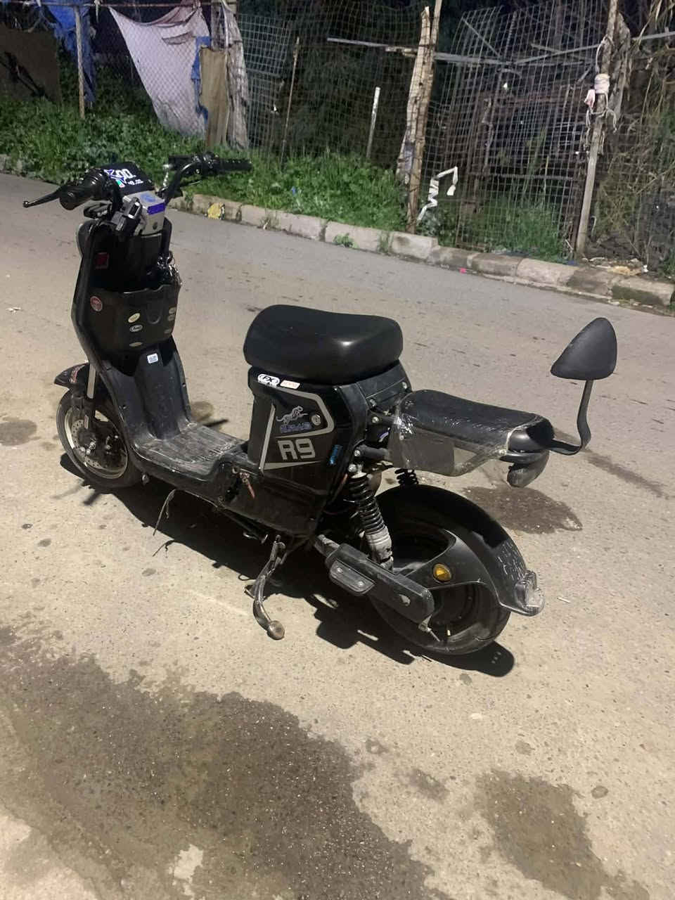 السلام عليكم ماطور شحن ار تسعه R9 للبيع السعر 400وبي مجال للطيبين  ثلاث سرع نضام الP سرعه 56حقيقي باتريات اربعه دبل نضاف جدد لايت عالي ناصي هورن بريكات ثنين شغالين للستفسار خاص او وتساب ***********
