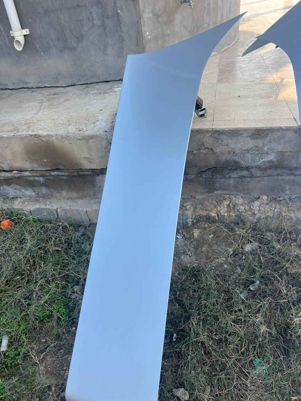 كاسحه وزعانف وصاروخيات كاملات جيب وشد فلين جددد كلش مال سياره 2014 كفاله  السعر 6ورقات. وبيهن مجال رقم ***********
