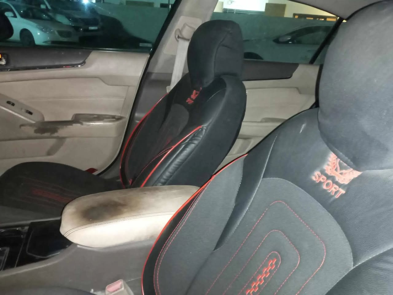 كاندزا موديل ١١ خليجي لون اسود سياره حلوه تخم تاير جديد كلشي حلو بيا تجي وتشوف بيا شخوط من بيابن وضربه بل بنيد خفيفه وباقيات سياره كله تمام حلوه ل 
سعر سياره ٧٥ وبيا مجال للشراي


**إذا كنت صاحب هذا الإعلان وتريد حذفه لأي سبب، رجاءا أرسل رسالة إلى الدعم الفني**