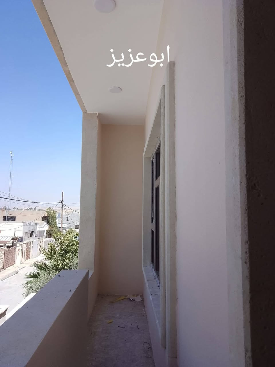 الحمدلله تم اكمال صبغ الواجهه وصبغ المناور وصبغ ستاير السطح وصبغ الابواب وصبغ الغرف وهذا الشغل امامكم وان شاء الله ينال اعجابكم للاستفسار على الرقم *********** أسعارنا مناسبه انت بس اتصل ودلل وشغلنا  هو الي يتكلم  وكادر مميز   مع ابو عزيز الصباغ
