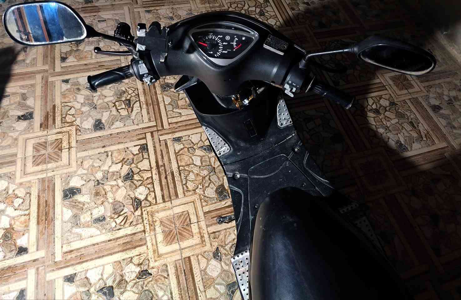 للبيع ماكس عدلة ياباني 2006
دراجة كاملة ونظيفة 
لايت عالي ناصي بك لايت سكن اشاير هورن سلف هندر لايت اضافي عدسة ستان موبايل كله كامل 
مزودة بوشة 55 سلف 55
سعر 650 وبي مجال للشراي/ عنوان كربلاء حي العباس 
اي استفسار على رقم ***********
