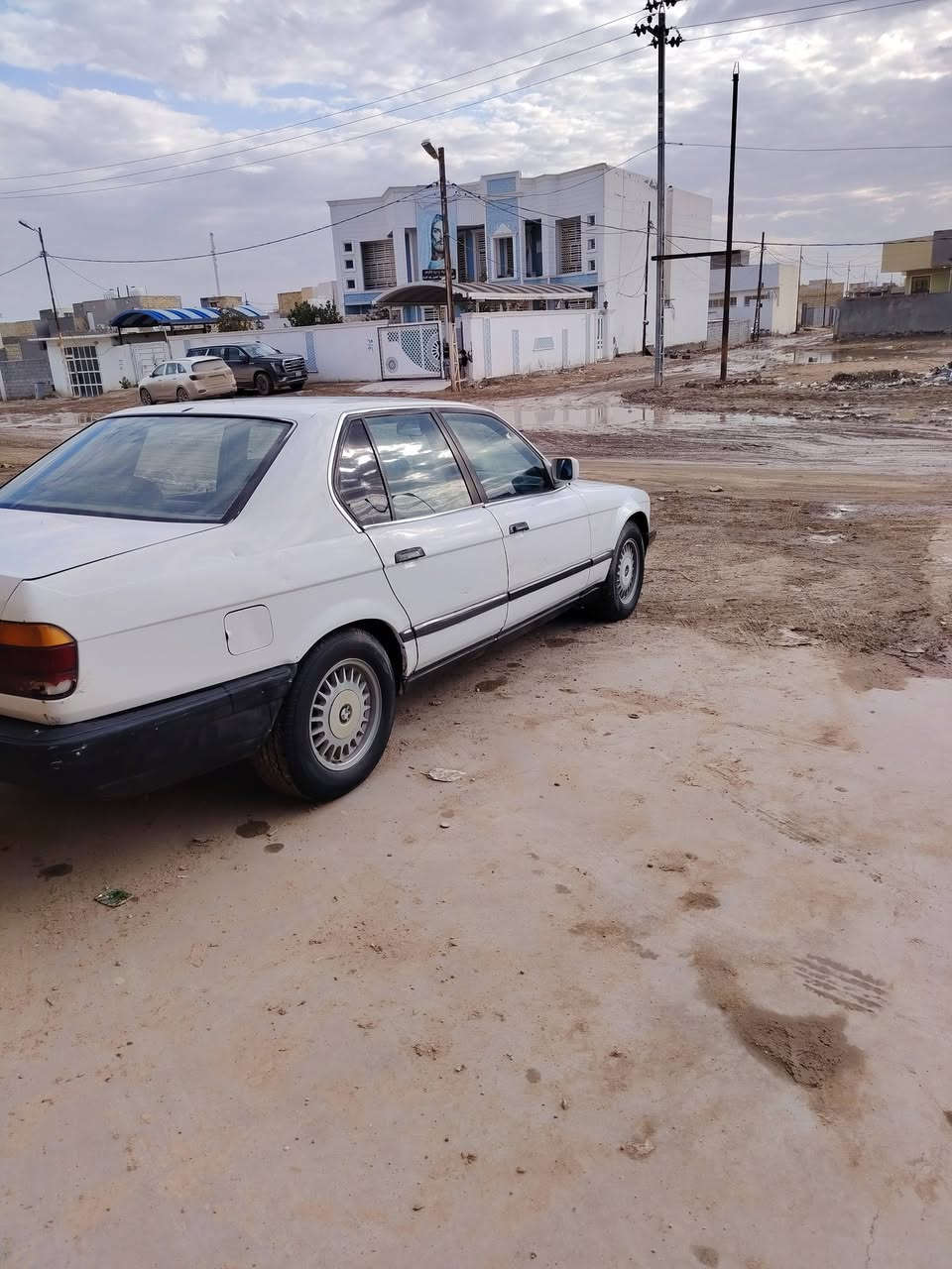 السلام عليكم بي ام 730 السياره باسمي تحويل مباشر كير محرك تبريد تخم تاير عالشرط مكان   السياره الديوانيه مركز المدينه السعر 38 الاستفسار اتصل على هذا الرقم ***********
