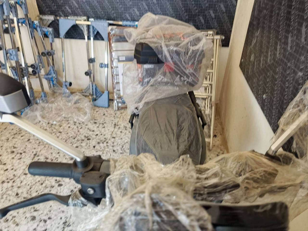 سلام عليكم
دراجه شحن جديد زيرو مامشية ٥ بطاريات بصمه دراجه جديده خير من الله الاستفسار رقم *********** بي واتساب
