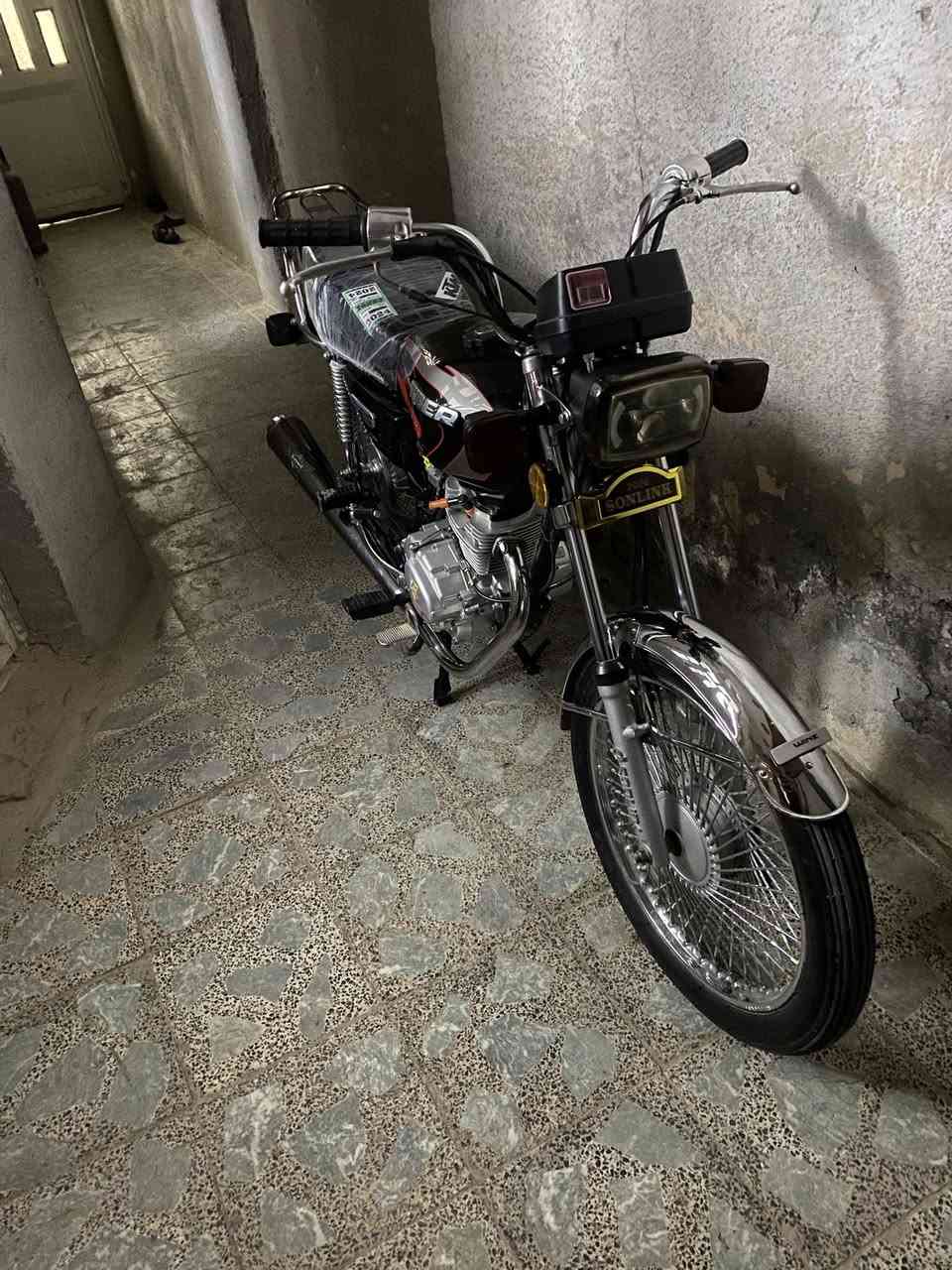 اربع كير. تايكرموديل 2022   رقم وسنويه  رقم نجف لوحتين محدث 2024الدارجه جديده مكينه مامفتوحه مكينتها الاصليه ثلاث صفرات الشلعه  والقوه خير من الله اخت الزيرو الدراجه  ماناقصه شي الدراجه  ابد السعر مليون و 400


**إذا كنت صاحب هذا الإعلان وتريد حذفه لأي سبب، رجاءا أرسل رسالة إلى الدعم الفني**