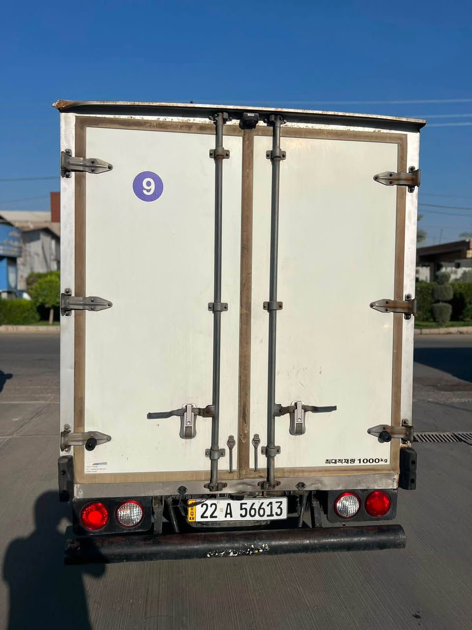 Kia barad 2700 
2011
بێ سبوخ 
بێ لێدران 
هەموو شتێکی بەشەرتە 
بەراد بیلادە
*********** أربيل, العراق
