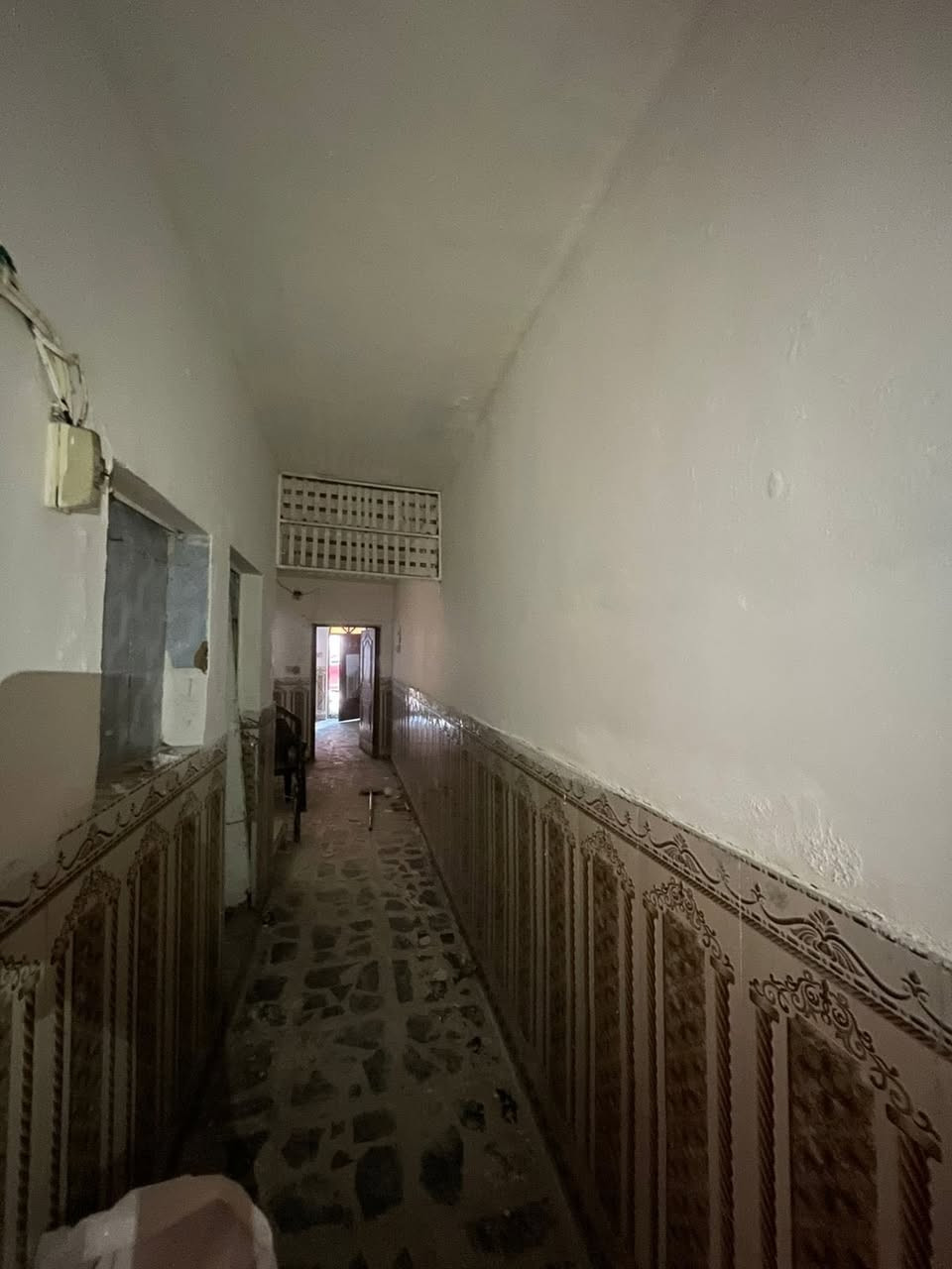 يالله🪬
مشتمل للايجار مساحه 65 

عنوان : بدايه الجزائر قرب حسينيه سيد حيدر 

يحتوي : استقبال ومطبخ وغرفه جوة وخدمات وغرفه فوك

ايجارة : ٣٥٠ وبي مجال 

للاستفسار 👇

*********** 

***********
