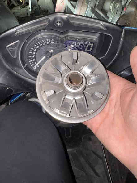 بوري عدل السعر285 صلانصه مال ثعلب جيتي ار 80صلنصه حلك عريض اصليهه قليل منه السعر 150 
كلج رياضي هوه ول مروحه مالته قوي كلش
رقمي*********** مكاني كراده
