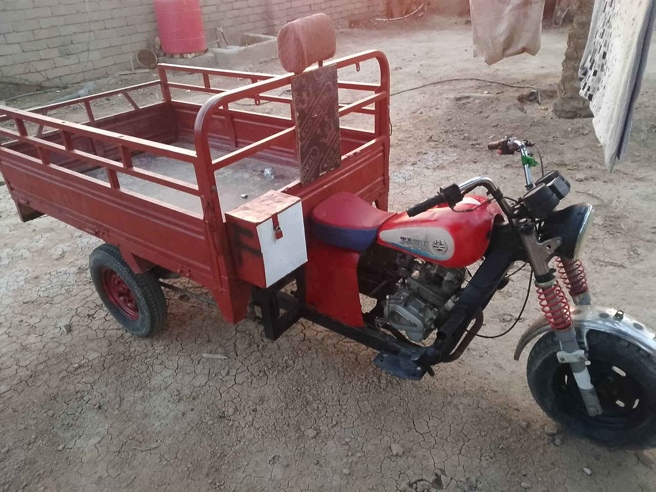 للبيع رقم سنويه رقم اسود سعر 850سكن القرنه الثغر ***********
