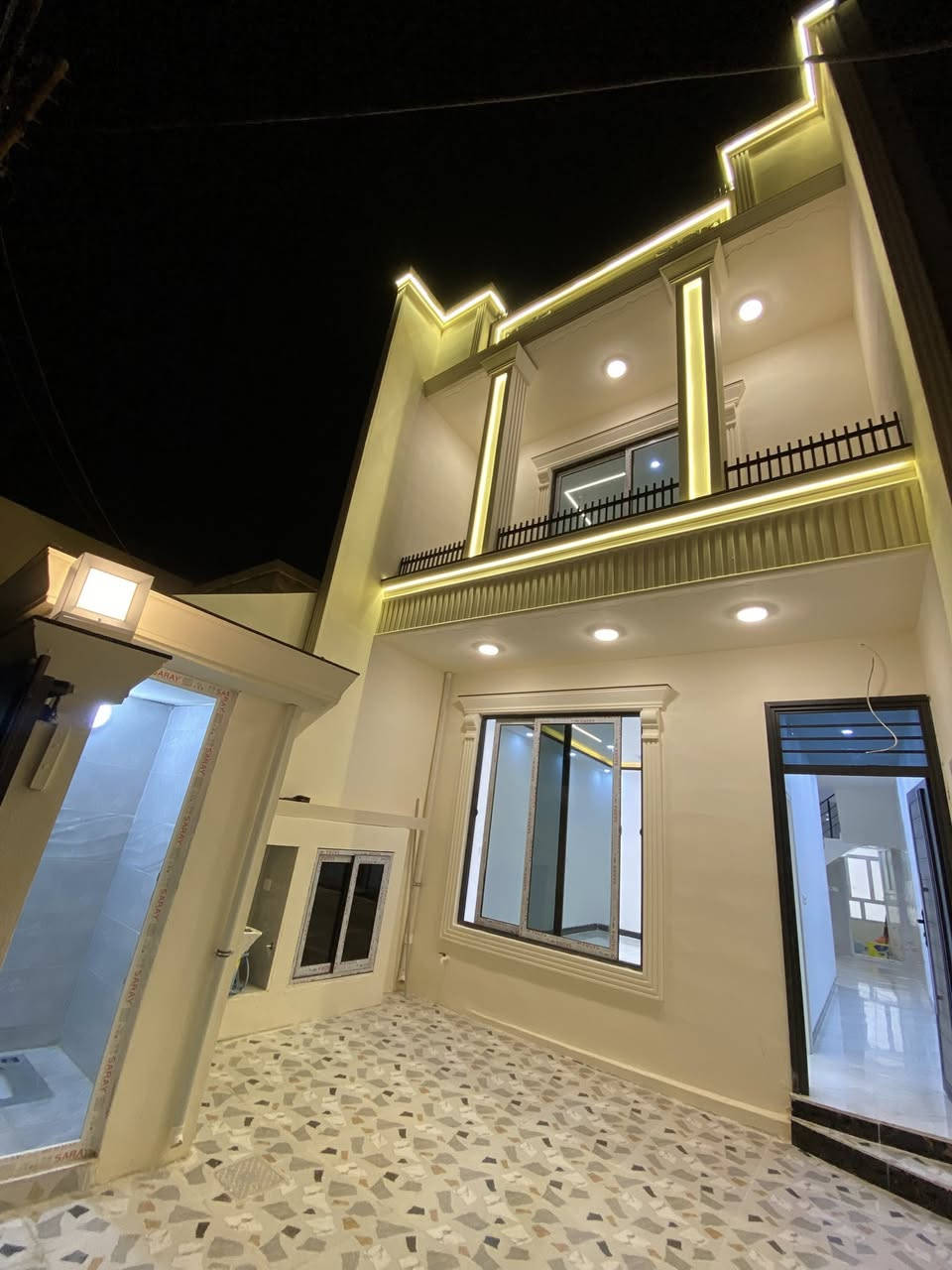 دار للبيع مودرن فول الفول طابو صرف سعر مناسب جدا حي الخمسه وخمسين قرب جامع الراشدين بل بدايه مساحه الدار 100 متر تفضل خاص او اتصل على الارقام التالي او راسل واتس اب
***********
