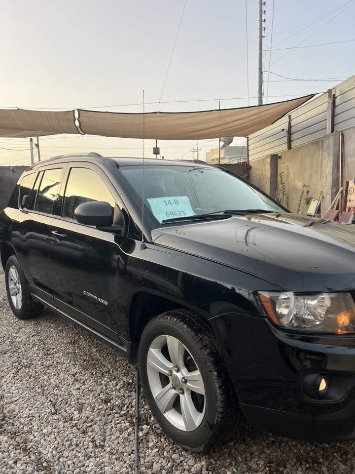 جيب كومبارس دخول جديد مزاد للبيع
سلام عليكم 
جيب كومبارس دخول جديد للبيع 
وارد أمريكي موديل 2016 اصل 
رقم بصرة دولي تسجيل جديد بسمي شرط تحويل 
سياره جديده كلش جاهزه من كلشي حداده تخم تاير ويلكب تبريد مكينه كير 2400 جديده سياره ماشيه ٩١ الف حقيقي 
سياره ضربته بنيد فقط الباقي كفاله من ضربه وكص ونقل جثه والأصوليات ولضباره المكان البصره ابو الخصيب السعر ١٢٠ وبيه مجال لاستفسار ***********
