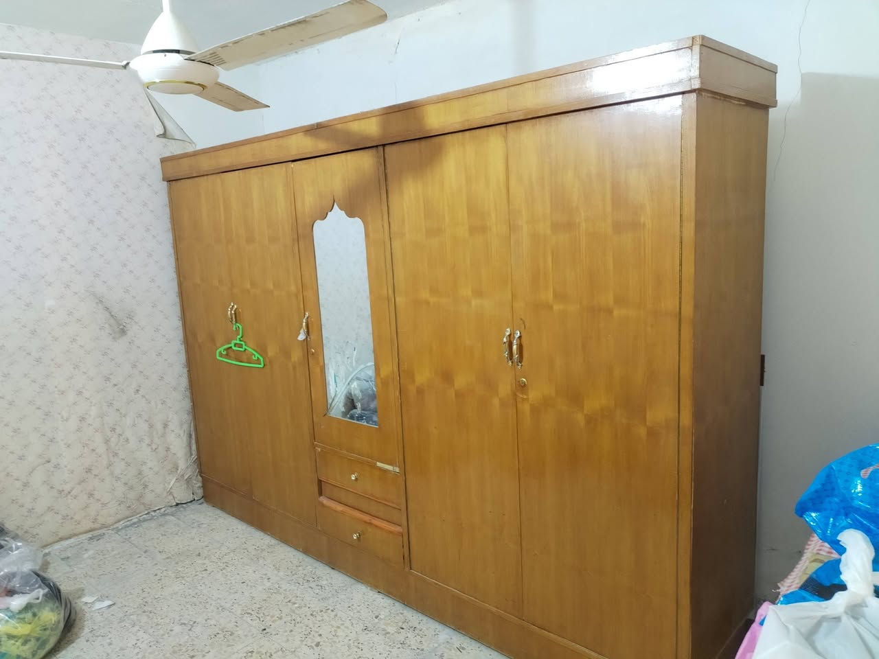 كنتور تفصال كلش نضيف 5بوب سعره ١٥٠
***********
