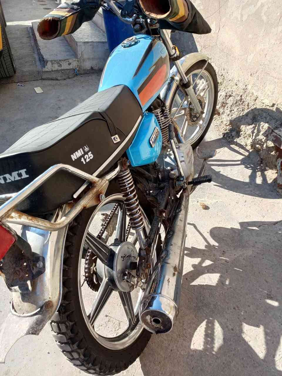 من رخصت الدمن دراجه ايراني للبيع مكان بغداد بوبشام خمسه كير مكينه اتخبل تراي كلش  حلو ***********
