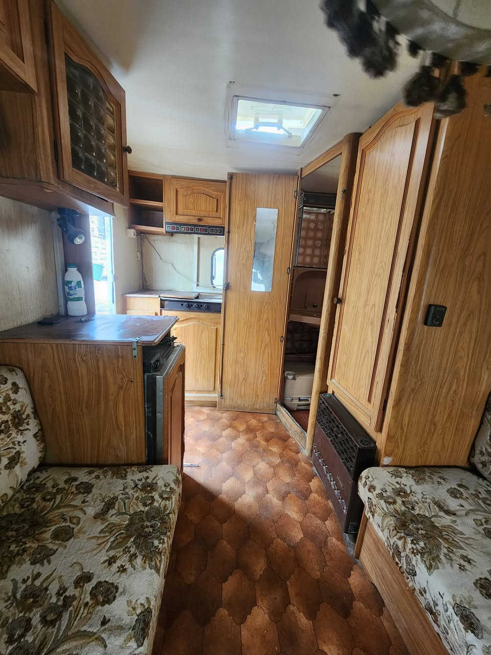 الماني كامل 

منفيس اصولي ميحتاج اي معاملة 

بغداد حي الجهاد 

علق ليصلك السعر على الخاص 

 *********** واتس اب
