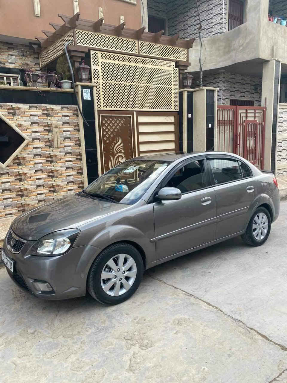 السلام عليكم ورحمة الله وبركاته
كياريو 2012موصفات فول برايد تحكمات سترين فتحة بالسقف محرك 16تدفئه وتبريد شغال أمبدل بيها باب وجاملغ بدون دواخل رقم اربيل سنويه لي2027نظافة فول ما شاء الله باسم صاحبها الشرعي شرط التحويل
السعر 105بيها مجال بسيط رقم تلفوني ‏‪0751 773 0454‬‏/‏‪077-064-49919‬‏
