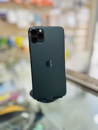 آيفون ١١ برو ماكس • ٢٥٦ • بطارية ٧٤