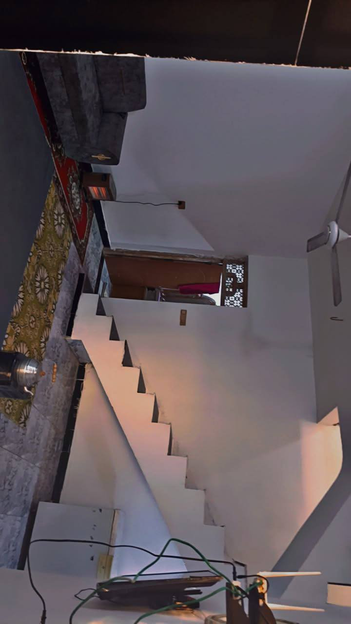 سلام عليكم بيت للبيع مكان جبيل مجاور مجمع لرحاب طابو لمساحة 135 طابقين تواصل ***********
