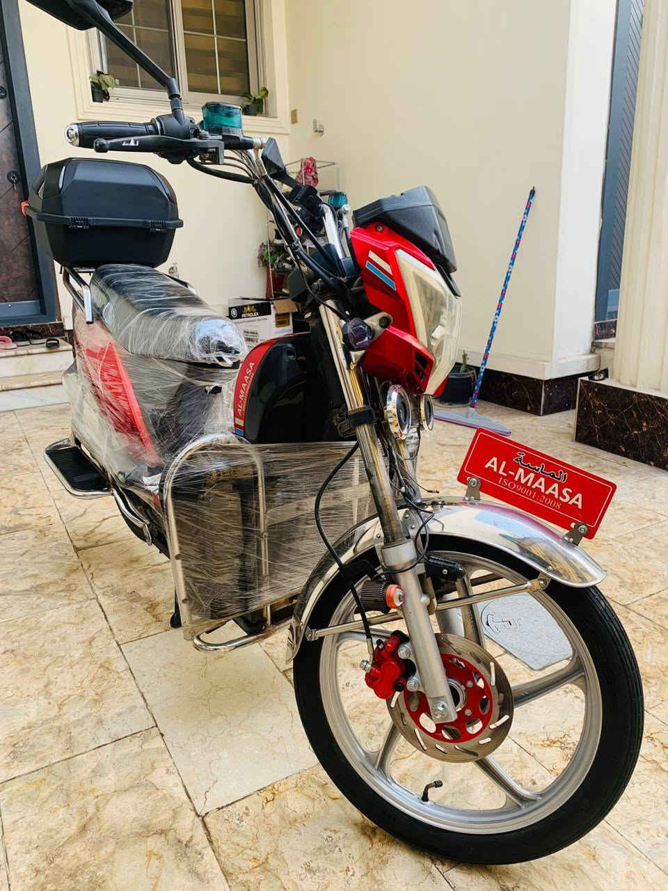 السلام عليكم موطور شحن موديل 2024 للبيع البطاريات علا فحص السعر 550 الف وبي مجال ***********
