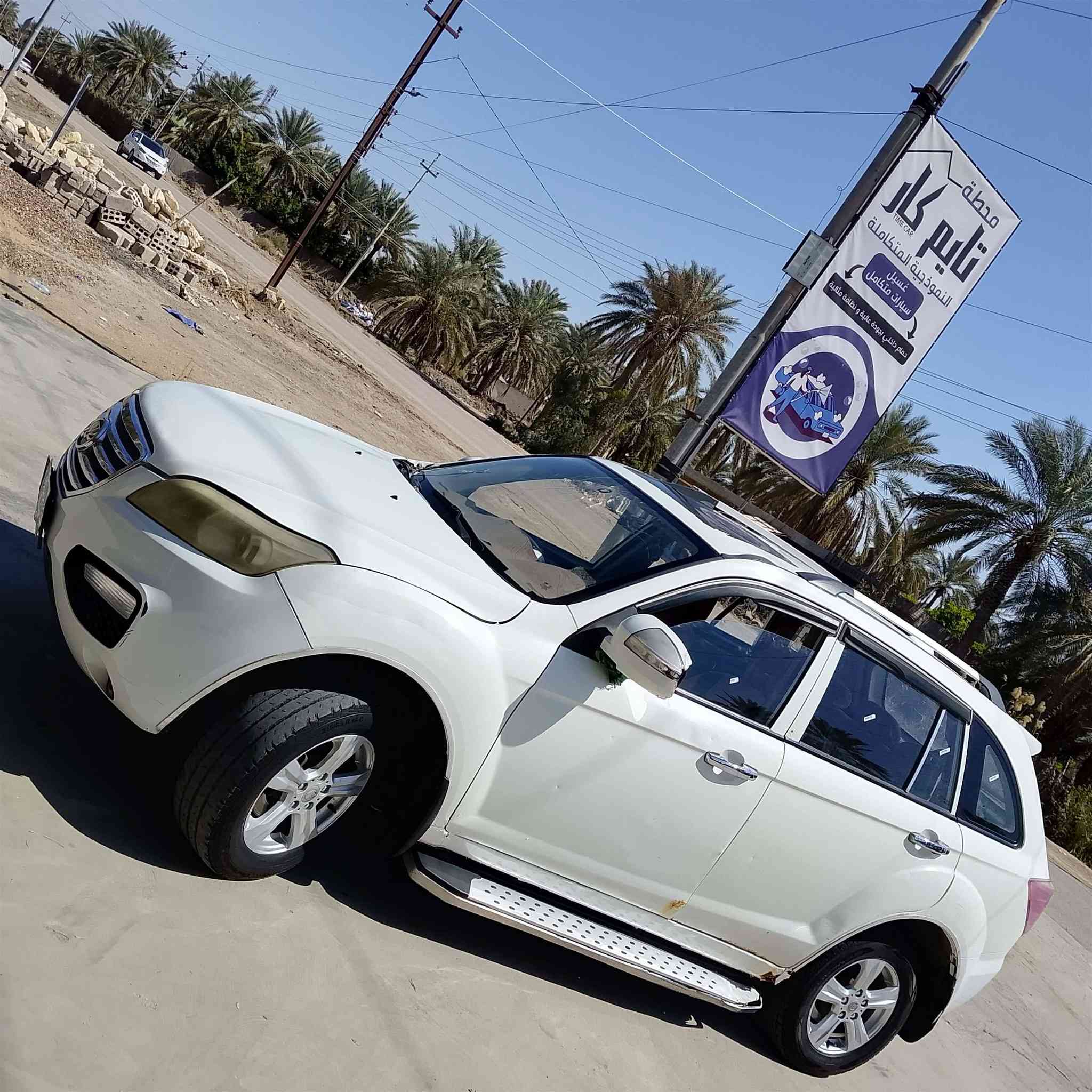 سلام عليكم سيارة نيفان البيع موديل 12سيارة جاهزة  ونضيفة مكينة وكير كفالة تبريد ثلج وتدفة رقم نجف تحويل ثاني يوم السعر 50قفل /***********///
