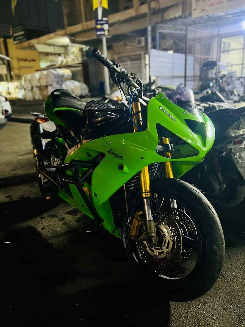 سلام عليكم دراجه كاوسكي الفين ٢٠٠٤دراجه حلوه مرتبه دراجه بيه صوت لو زنجيل لو ضاغطه دراجه ابيعه عل صوته دراجه شغاله حلوه سعر ١٥بيه مجال حك جيه عنواني بغداد حي العامل رقمي*********** ملاحضه من عده عنبار
