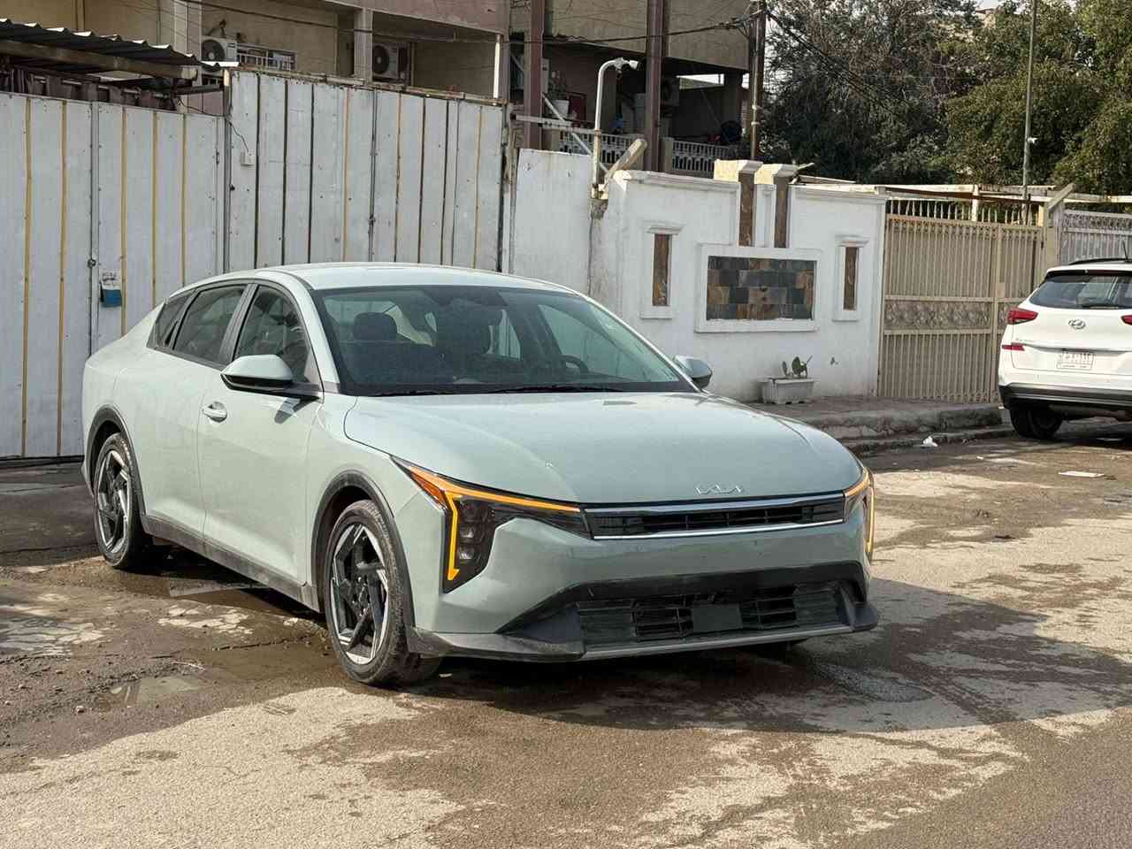 يا الله السلام عليكم
تفاصيل كلهن. داخل. المنشور. شباب 

صور. حادثه. بل منشور. 

بدون. كص. أو. تبديل

كي فور 2025 k4 زيرو 

بدون ايرباك بعدها بوضع وكالة 

محرك : 2000 دوش 

وارد : اميركا 

عداد المشي :6الاف

مواصفات 

1_بصمة 

2_تشغيل عن بعد 

3_ بصمة ابواب 

4_ بصمة جنطه 

5_شاشه متصل حجم كبير

6_منافذ شحن خلفية 

7_سايد بريك كهربائي 

8_مانع انزلاق 

9_نقط عمياء 

10_ اشاير مري 

11_رادار امامي وخلفي وجانبي 

12_فول حساسات توقف ذاتي 

13_لد امامي مع عدسات زنون

14_لد خلفي 

15_شحن واير لس 

16_كامره خلفية دقه hd 

17_تحكم وضعيات قياده 

18_فول تحكم ستيرن 

19_فول قيادة ذاتيه مع تحديد مسار 

(سياره بدون رقم دخول جديد) 

باقي سياره كفاله عامه ع اخير 

عنوان :مدينه الصدر ق3

(السعر تصل فقط. غير متواجد نت  )

***********
