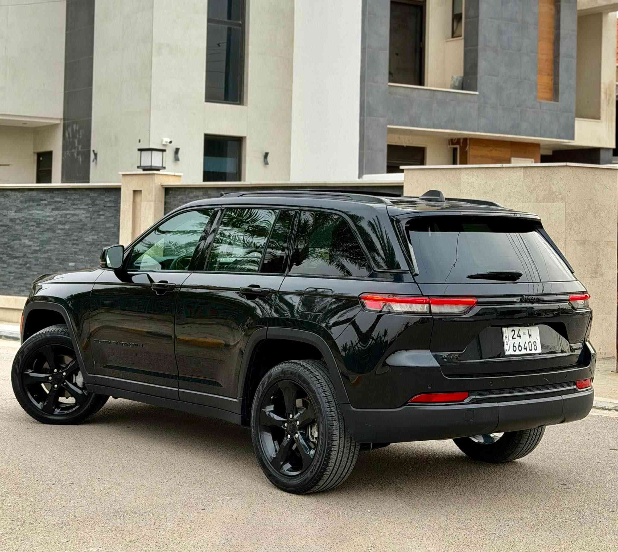 جيب لمتد بلاس بلاك توب 4*4 فور ويل موديل 2024 فول مواصفات 

1.  محرك 6 سلندر 3600 
2. فتحة سقف بانوراما
3. ماشيه 19الف فقط بحالة الزيرو
4. كشن تدفئه امامي
5. كشن تدفئه خلفي 
6. كشن خزن ميموري 
7. كشنات امامي كهرباء
8. درايڤ مود 4 انظمه قياده
9. هيتر ستيرن 
10. صندوق كهرباء
11. شحن واير ليس 
12. كشاف امامي لد بلادي 
13. كشنات جلد وشاموا
14. اوتو هولد
15. اطفاء ذاتي
16. رادار 360 درجه
17. نقطه عمياء
18. حساسات اماميه وخلفيه
19. تحديد مسار 
20. رادار تصادم امامي وخلفي 
21. كامرا خلفيه دواره 
22. گير ماوس 
23. ضرر قطعه صبغ فقط 
24. ايرباك سستم بلادي شركه
25. تحويل مباشر هزه وسنويه جديده
26. العنوان بغداد السيديه
27. للاستفسار  ***********
28.  السعر 308 ورقه طبعاً ماكو هيج سعر ع هاي النظافه والمواصفات بغداد, العراق
