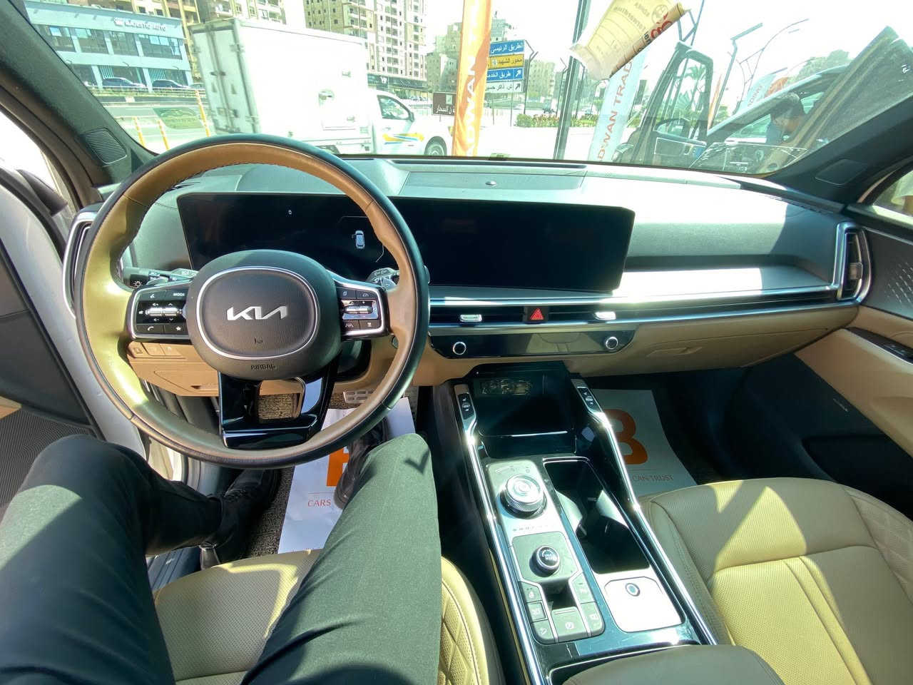 🔥 كيا سورينتو 2024 / 2025 / 2026 استيراد بجميع الفئات 🔥
لو بتدور على SUV فخمة تجمع بين القوة، التكنولوجيا، والراحة العائلية.. يبقى كيا سورينتو هي اختيارك المثالي! 😍

✅ متوفر جميع الفئات
✅ ألوان: أبيض - أسود - شامبين
✅ أقل سعر في مصر
✅ استلام فوري خلال نصف ساعة فقط
✅ إنهاء جميع الإجراءات بأسرع وقت

🚘 مواصفات كيا سورينتو:

✔️ تصميم خارجي فاخر وجريء مع إضاءة LED كاملة وشبكة أمامية عصرية مميزة. (kia.com.eg)

✔️ مقصورة واسعة 7 راكب بخامات فخمة وتشطيبات راقية تناسب العائلة والسفر. (kia.com.eg)

✔️ شاشتين بانوراما 12.3 بوصة للعدادات والنظام الترفيهي مع Apple CarPlay وAndroid Auto. (kia.com.eg)

✔️ فتحة سقف بانوراما كهربائية تضيف إحساس بالفخامة والرحابة. (kia.com.eg)

✔️ نظام صوت Bose عالي الجودة لتجربة صوتية استثنائية. (kia.com.eg)

✔️ مقاعد جلد فاخر مع ذاكرة وتسخين وتبريد بالمقاعد في الفئات العليا. (kia.com.eg)

✔️ ناقل حركة أوتوماتيك متطور واستجابة ممتازة على الطرق السريعة وفي السفر. (kia.com.eg)

✔️ أنظمة أمان متقدمة تشمل:
ABS – EBD – ESC – TPMS – حساسات أمامية وخلفية – كاميرات ومساعدات قيادة متطورة. (kia.com.eg)

✔️ مساحة شنطة ضخمة مناسبة للعائلات والسفر والرحلات الطويلة. (kia.com.eg)

🔥 كيا سورينتو… فخامة كورية بمستوى سيارات أعلى بكثير من فئتها!

📞 للتواصل والحجز والاستعلام:
01149200773

🚨 الكميات محدودة والاستلام فوري… احجز عربيتك قبل نفاد اللون أو الفئة المطلوبة.


**إذا كنت صاحب هذا الإعلان وتريد حذفه لأي سبب، رجاءا أرسل رسالة إلى الدعم الفني**