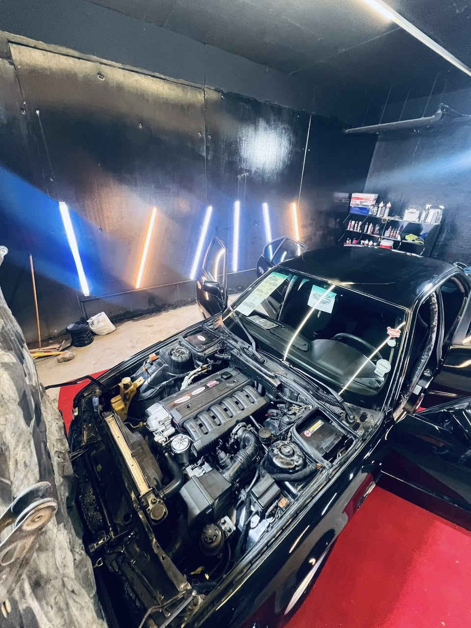 بۆ فڕۆشتن
بزوێنەری /M50B25
حەجم: 2.5 لیتر (2494cc)
ABS ✅
ڕەنگی ڕەش مۆدیل ١٩٩٣ بیلاد گێر عادی  525i🇩🇪
تەبرید سارد و گەرم لەسەر سویچ  هیچ كێشەی نیە
بێ سڵاید  دوو جام كارەبا  ناوێكی جوانی تیایە 
ویلی مشەبەك تایەكانی %65  پاكە پێش باریك 
لایت زەرب و ناو ڕەش كارەبایی هەمووی ئیش ئەكا
گێر مەكینە ئەكسل بە شەرت سەرفی نیە دوكەڵی نیە 
ڕەقەم سلێمانی  تازە سەنەوی تا ٢٠٢٨ تازەیە بەشەرتی 
تەحویل موس بڕاوە سێرڤسی گشتی كراوە دەعامی بۆ دەعامی 
قرچێكی چەمەلەغی لای سایەقی هەیە  موشتەریت لە خزمەتام
نرخی ٦٥$ مەعامەلە ناونیشان سلێمانی  
***********
