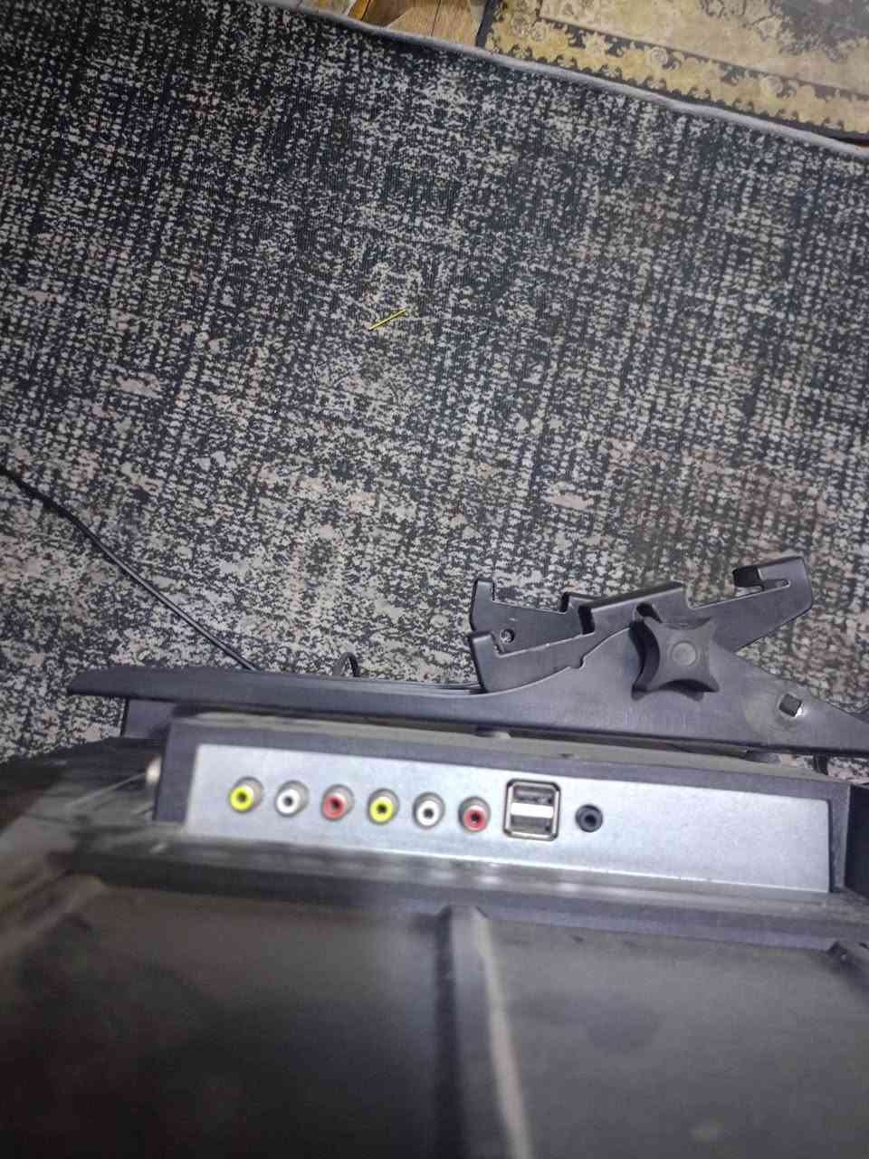 بلازما للبيع حجم 32  الاتصال ***********
