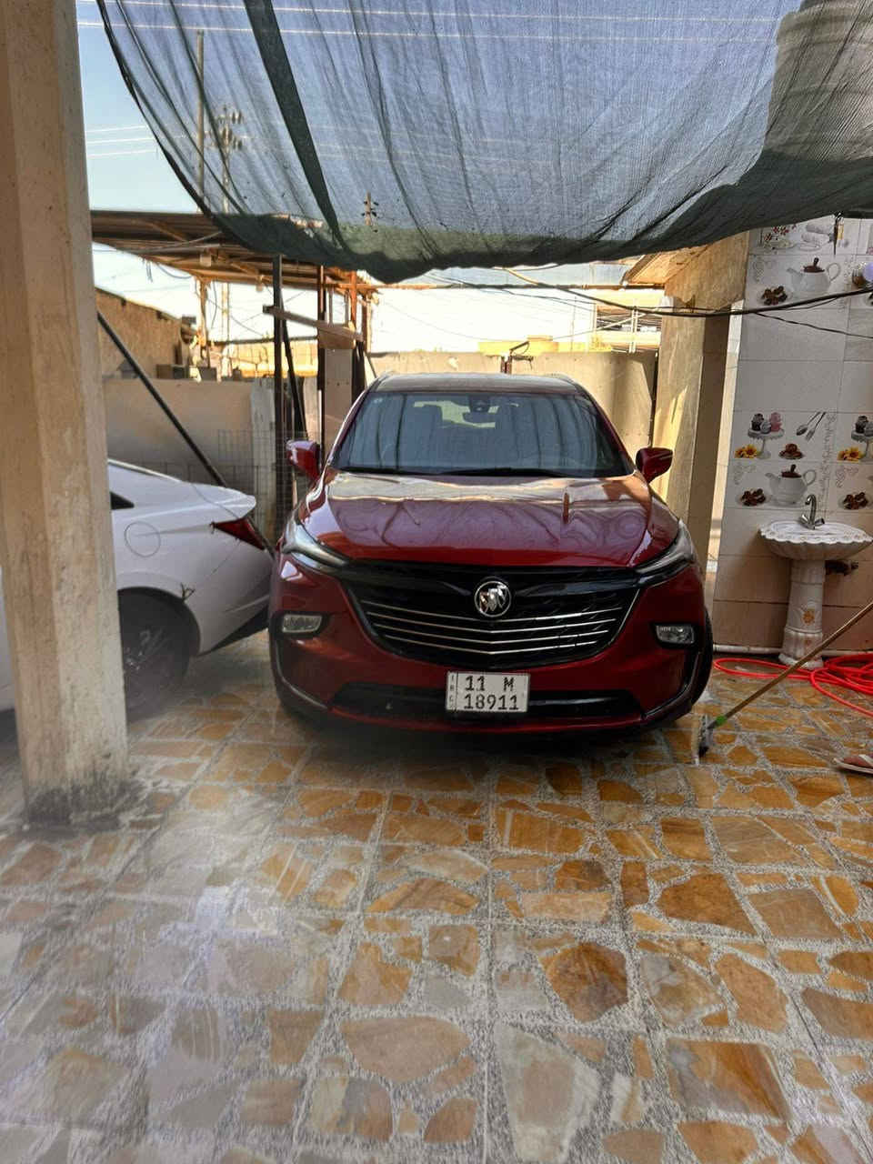 2024 BUICK ENCLAVE PREMIUM AWD فخر الصناعة الامريكية
بيوك انكليف بريميوم موديل 2024 شركة GM
،، المواصفات ،،
محرك 6 سلندر 3600 VVT تنفس طبيعي 
يشتغل بانزين عادي
بصمة تشغيل + بصمة ابواب 
مقاعد منفصلة ملكي 7 راكب 
مقاعد جلد + تدفئة وتبريد + مساج امامي + كهرباء 
طي المقاعد الخلفية كهرباء 
التحكم بالمقود كهرباء + تدفئة بالمقود 
رادار امامي + خلفي + جانبي + تنبية اهتزاز مقعد السائق عند الاقتراب من شي 
5 كامرات محيطية + اسطفاف تلقائي
حساس امامي + خلفي 
صندوك كهرباء + استشعار الفتح عند الاقتراب 
تشغيل عن بعد 
داتو شو عرض بالجامة الامامية 
تحكم فول 
انظمة قيادة متعددة 
فور ويل 4×4
لايت زنون عالي ناصي + لد نهاري + بك لايت لد
كير دكم 9 نمر 
هندبريك دكمة 
نزول الجام وصعودة بالريمونت
انارة داخلية + اشارة ترحيب بيوك
تبريد 3 قطع ثلج بدون فصلة بالوقوف
ويل كب مقاس 18انج
وبعد بية مواصفات هواي 
السيارة رزانة وعزل ممتاز جدا 
رقم بغداد بسمي 
حادثهة موضح بنيد فقط وجاملغ ايمن بارد فقط بس بنيد صبغ  
السيارة ماشية 25 الف ميل 
السعر 244ورقة 
للاستفسار *********** ابو علي
او مرواس حسب القناعة وحاضر لكل طيب ولله يسهل للجميع الفلوجة, الأنبار
