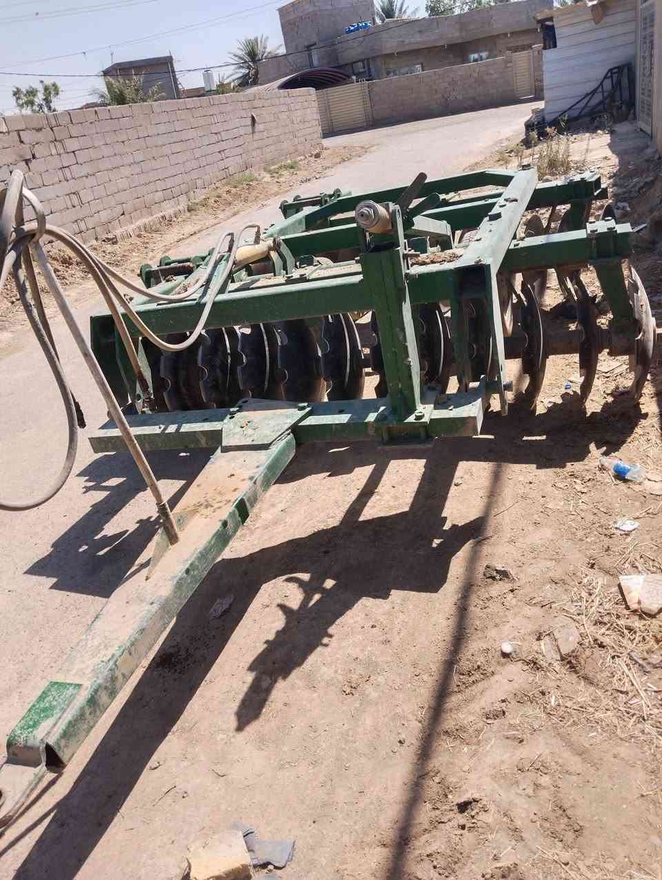 دسك الدفاعي البيع مشتغل شي قليل العنوان واسط لاحرار شراي يتصل ***********غيرمتواجدعل فيس
