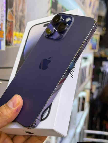 ايفون 14 برو ماكس  للبيع دبل سيم كارت
الذاكره 128 گيگه والبطارية 100% 
غراظه كامل كارتون وكيبل ودرع كامرات 
جهاز مبدل شاشه اصلي 120 هيرتز 
فيس أيدي شغال كله شغال 
السعر  525 ألف 
شراي يتصل على الرقم او على  الواتس اب
‏‪0789 112 7872‬‏
