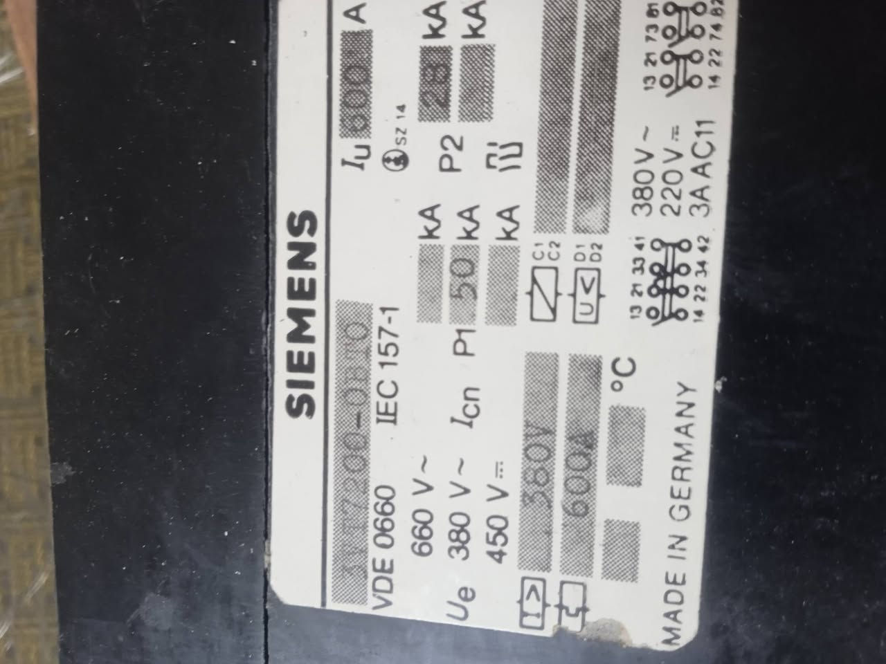 متاح عدد 2 قاطع سيمنز المانى جديد 600امبير


**إذا كنت صاحب هذا الإعلان وتريد حذفه لأي سبب، رجاءا أرسل رسالة إلى الدعم الفني**