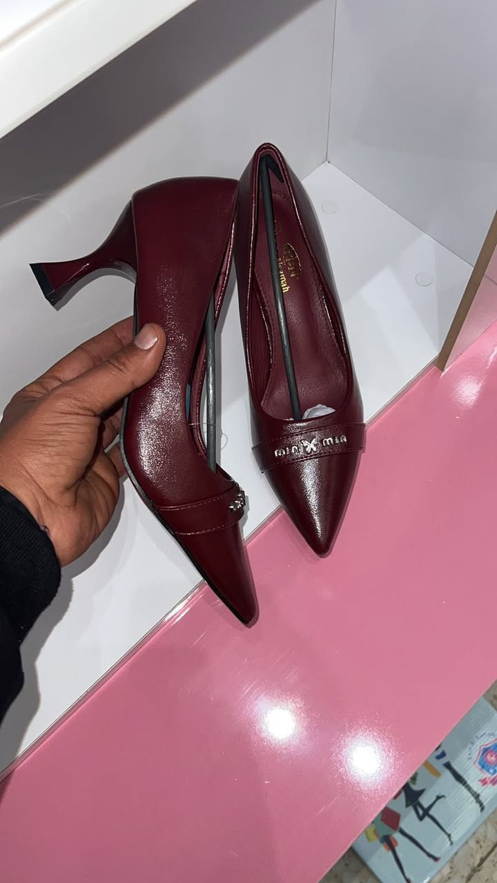 العنوان بسمايه الشارع العام 
نموذج من البضاعه. 
لا نتعامل بالشعبي   ماركات معروفه  معتمده 
كوالتي عالي. أسعار ثابته نسائي فقط. أسم المحل الجديد ناي


**إذا كنت صاحب هذا الإعلان وتريد حذفه لأي سبب، رجاءا أرسل رسالة إلى الدعم الفني**