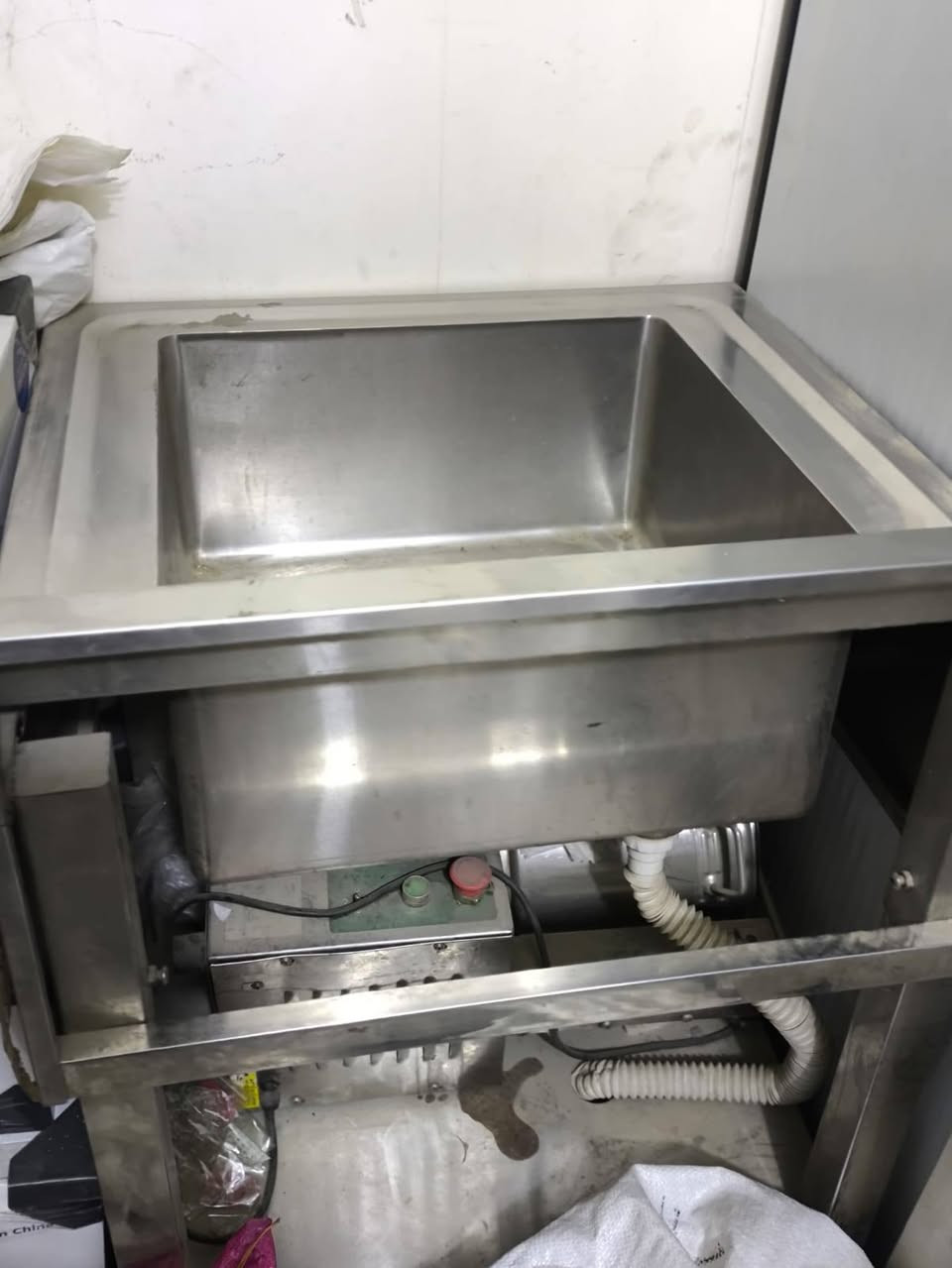 غراض للبيع قيم بليرضي بي الله
عنواني القاهره
***********
