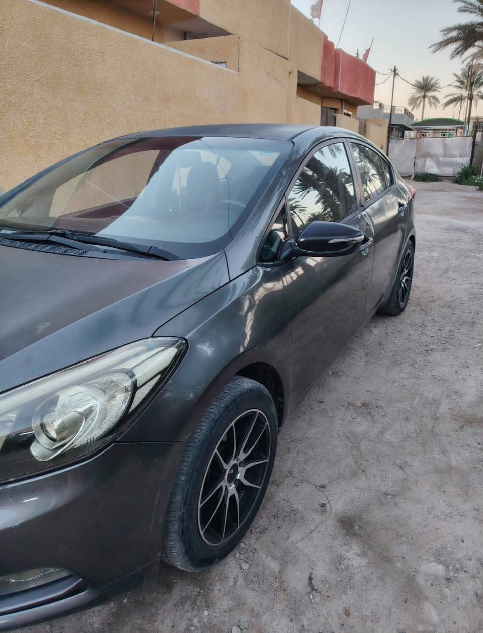 السلام عليكم مرخصت الادمن المحترم
كيا سيراتو للبيع 2013 شكل 14 
مكينه كير صدر امامي خلفي حداديه مكفوله ضرر بصيط راسلني توصلك صورة الحادث رقم سليمانيه دولي تحويل ثاني يوم 
مكان السياره بغداد 
السعر 113 وبيهة مجال 
رقم الهاتف ***********
