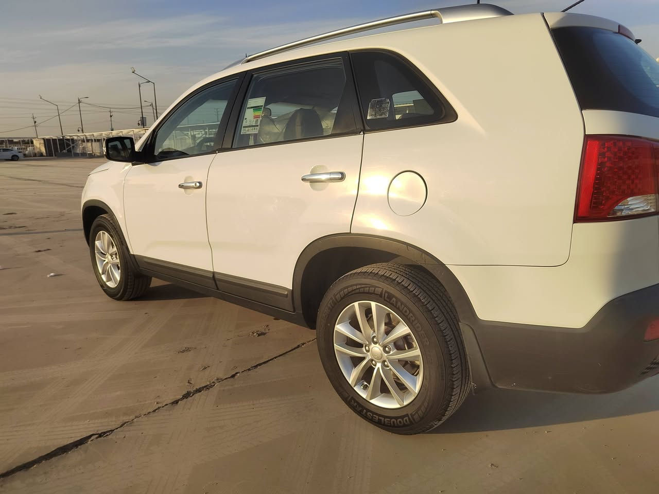 السلام عليكم لبيع كيه سورنتو موديل 2013 خليجي مكفول فقط بارد باب خلف السائق شي قليل جدا   مكينه ٤ سلندر سبعه راكب  رقم واسط حلو تحويل مباشر مشروع وطني السياره جاهزه من كل شي تخم تاير صدر جديد كهربائيات كلهه شغاله ما كو اي نقص السعر ١٤٨ وبيهه مجال بسيط جدا الشراي يتصل مكان ويدلل مكان السياره واسط الكوت مركز المدينه رقم الهاتف 
***********
