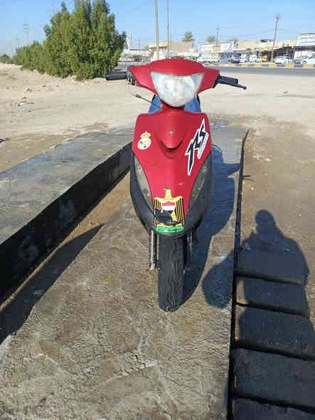 دراجه للبيع..؟                             (يي ححبيبي للبيع)
شنو نواقصها..؟                            (كلشي ما ناقصه

تبيع للواته..؟                     (لامابيع وذا لوتي لاتراسلني احسن)

 شكد بوشتها..؟                              (49)

بيها بانزين..؟                                  (يي محسن)

غراضها موجوده..؟                         (مانقصها شي)

وين مكانك..؟                                (بابل-الحصوه)

تكدر تجيني لفلان مكان.؟.              (لا والله ححبيبي اعذرني)

شكد سعرها..؟                             (450)وبيها مجال 

لاطبلي خاص وتسئل كلشي كدامك🖤 ***********
