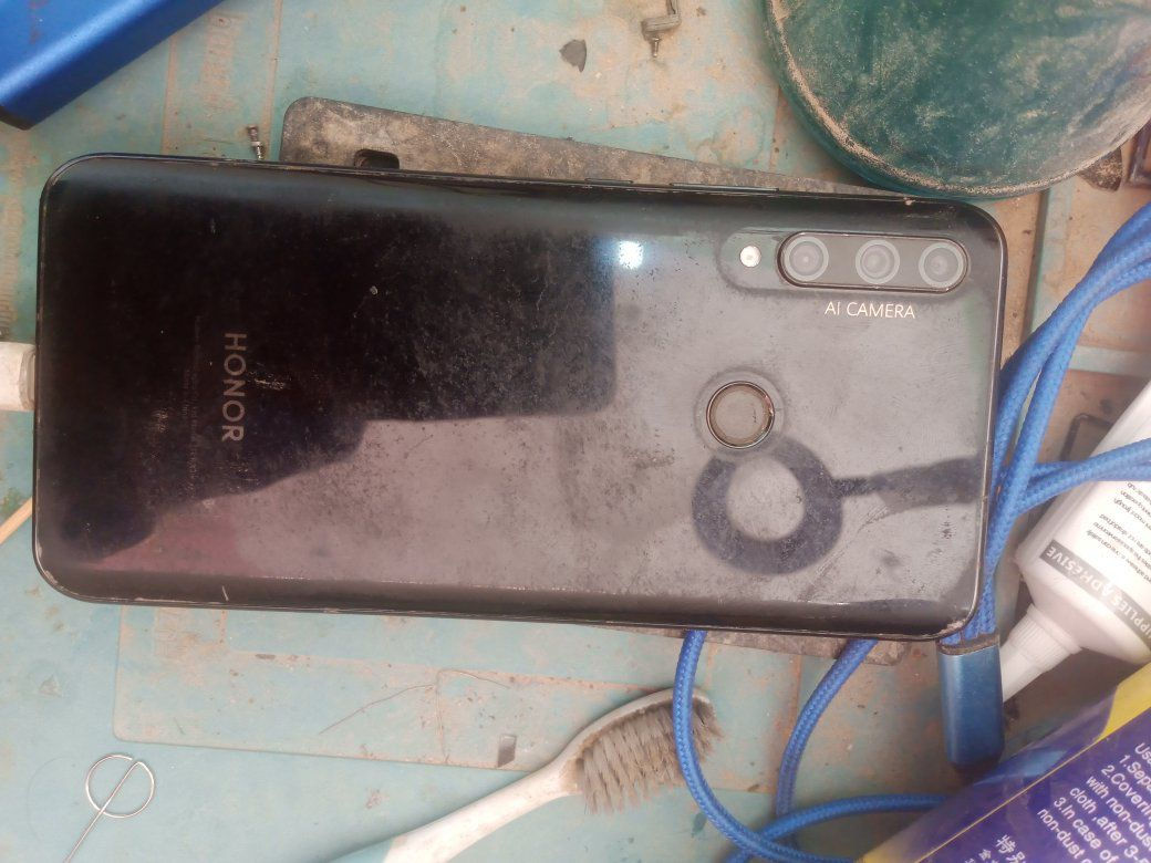 شاشه مع الشد  سعره 25 الف دينار فقط 

وكاله اصلي ✅

ضمان بعد الشد ✅

لأننا نعرف أن شاشة الموبايل هي روح الجهاز، وفرنا لكم أفضل أنواع الشاشات (أصلية - وكالة) وبأحدث تقنيات الصيانة.
🔥 مميزات عرضنا اليوم:
✅ شاشات أصلية: ألوان حقيقية، لمس سريع، ومتانة عالية.
✅ ضمان حقيقي: فحص كامل للجهاز بعد التبديل لضمان أعلى أداء.
✅ سرعة في الإنجاز: استلم موبايلك بأسرع وقت ممكن وبدقة متناهية.
✅ أسعار تنافسية: أنسب الأسعار في الصوب الصغير.
🛠️ نصلح جميع الأنواع:
(iPhone - Samsung - Huawei - Xiaomi - Realme - Infinix)
لا تخلي الكسر يضوجك.. زورنا وشوف الفرق بعينك!
📍 العنوان: الديوانيه الحمزه شرقي قرب مركز شباب مقابيل الساده ال سيد طالب الوكيل اليوزع وجبه غذائيّة سيد عباس 
📞 للحجز والاستفسار: ***********

العالمي لصيانه الاجهزه الموبايل .. عالم من الثقة والاحترافية 🛠️✨
