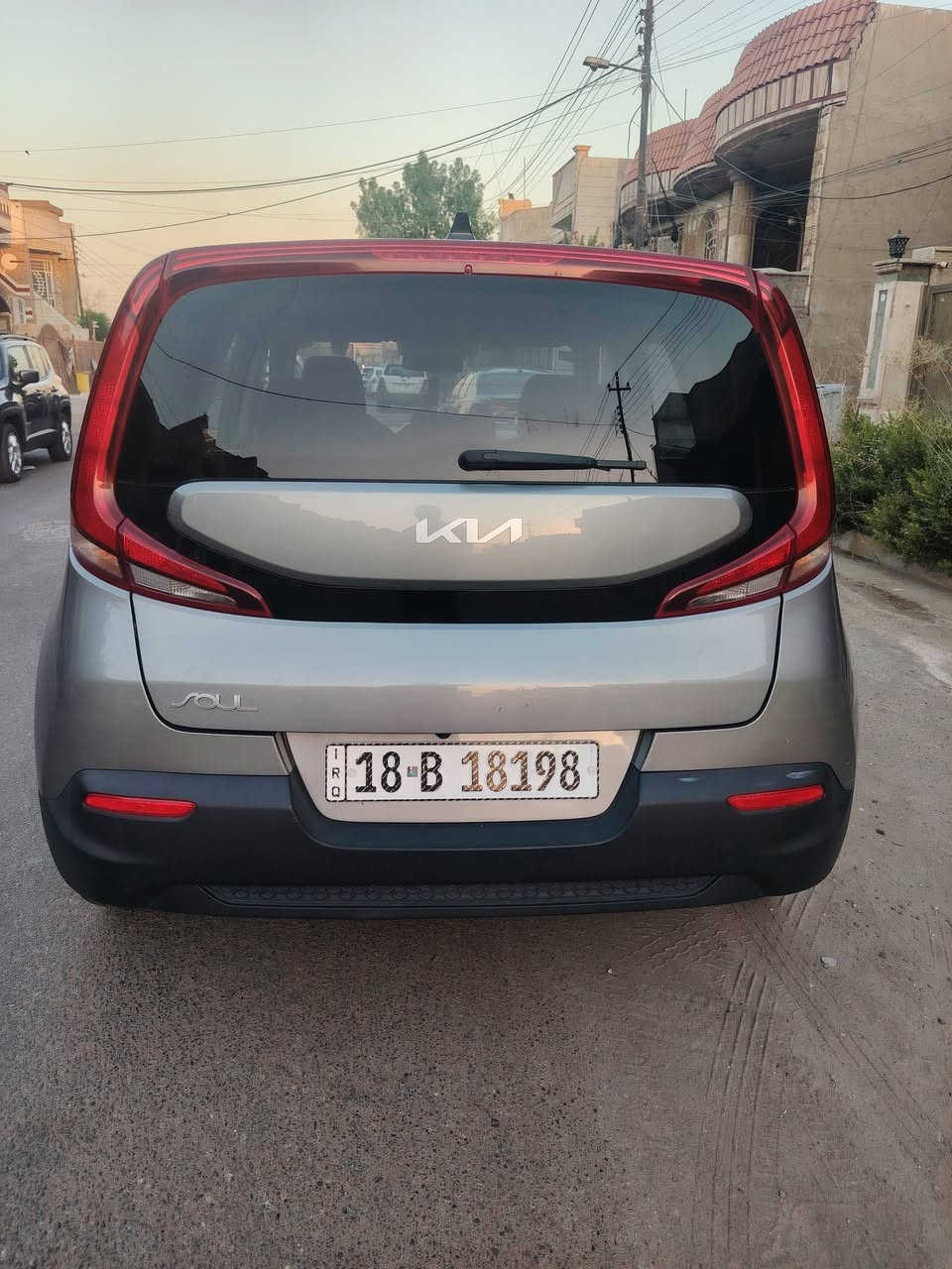 كيا صول للبيع موديل 2022 رقم بابل انكليزي بسمي تحويل مباشر هزه وسنويه جدد السياره حادثها مال أمريكا فقط حافة البنيد وهنا بالعراق صار شخط بين البابتين اليمنى ونرشن كلير تجي وتفحص وين مايعجبك  محرك 2000 دوش تبريد ثلج ماشيه 56 الف السياره جديده ع أيدي السعر 108 مكاني بغداد البلديات ***********
