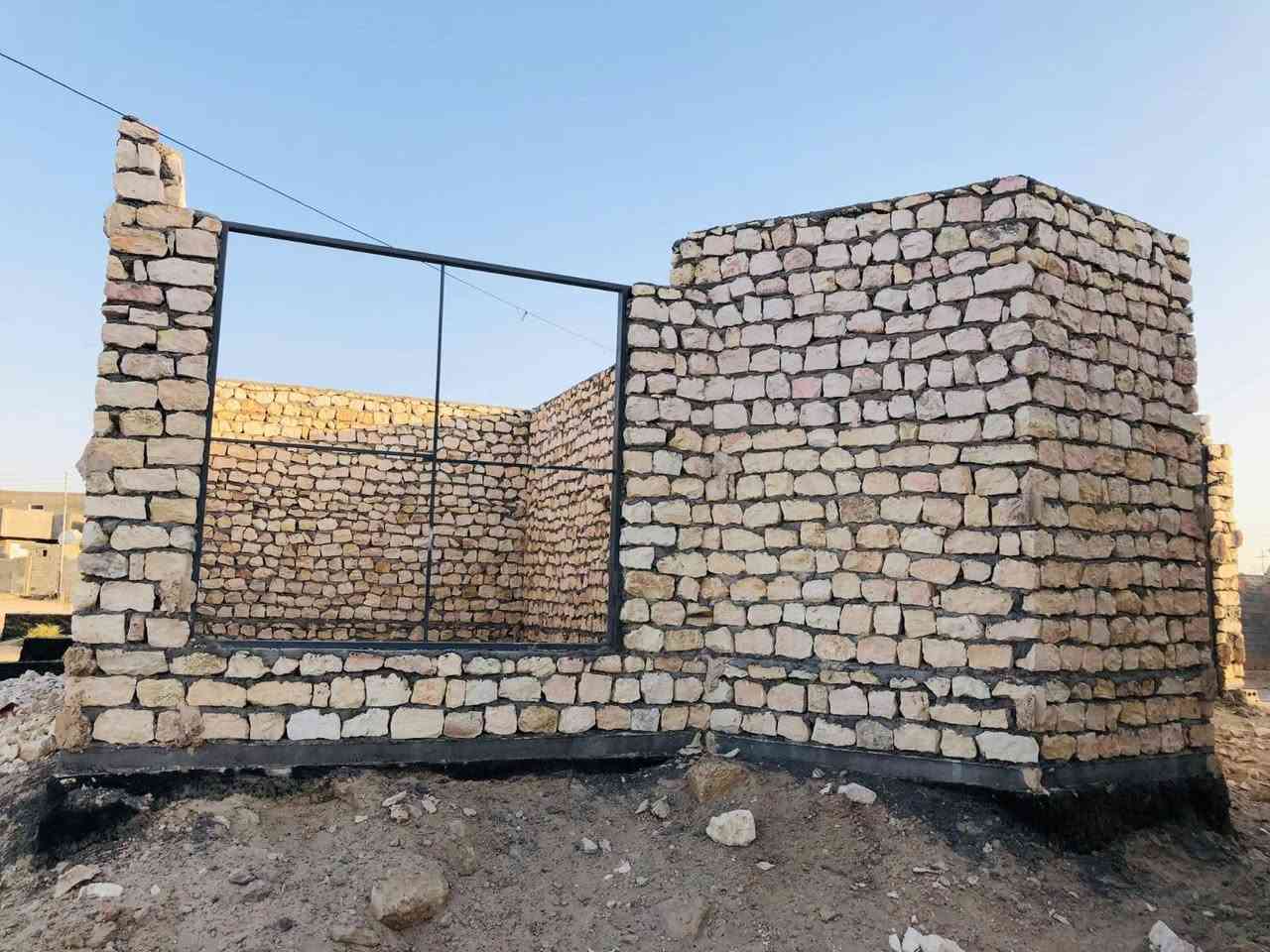 سلام عليكم 
يوجد بيت هيكل للبيع
المكان الصديقيه ،،قرب المرقي ابو يمان،،
المساحه 300
بناء حديث،،
كما موضح في الصوره،،
الاستفسار والاتصال،،
***********
