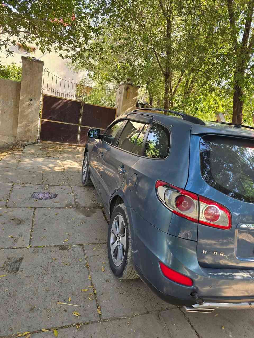 السلام عليكم
سنتافي 2012خليجي شركة عامة فول مواصفات عدى البصمه محرك 6سلندر3500 7راكب ثلاث قطع تبريد صبغ بيها حزام تبريد ثلج باسمي رقم كربلاء مشروع وطني كير محرك حدادية مكفول السعر 117وبيها مجال بسيط
العنوان بغداد الزعفرانية 
***********
