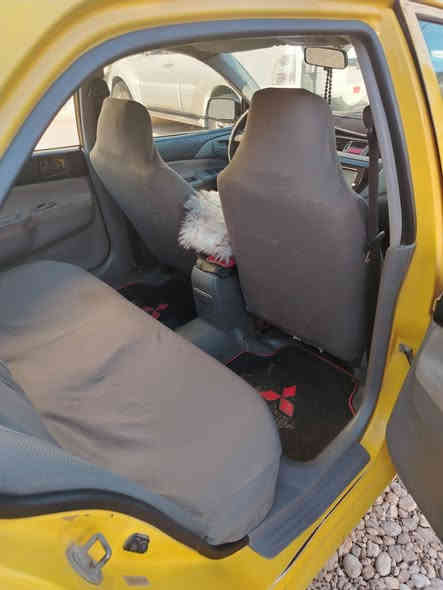 سلام عليكم لانسر مديل 10 سيارة تخم تاير  كهربائي شغاله الاستفسار على الرقم ***********
