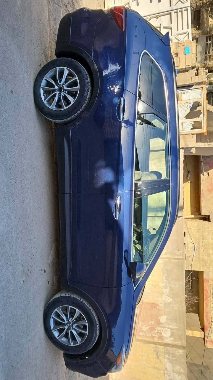 سلام عليكم
كراند سنتافي 2017.    للبيع
7 راكب
محرك 6v
تبريد ٣ قطع
سياره بيه اكثر من قطع صبغ وشوية من البنيد
فول مواصفات ماعده الفتحة 
السيارة فورويل
السعر 140$
رقمي ***********
