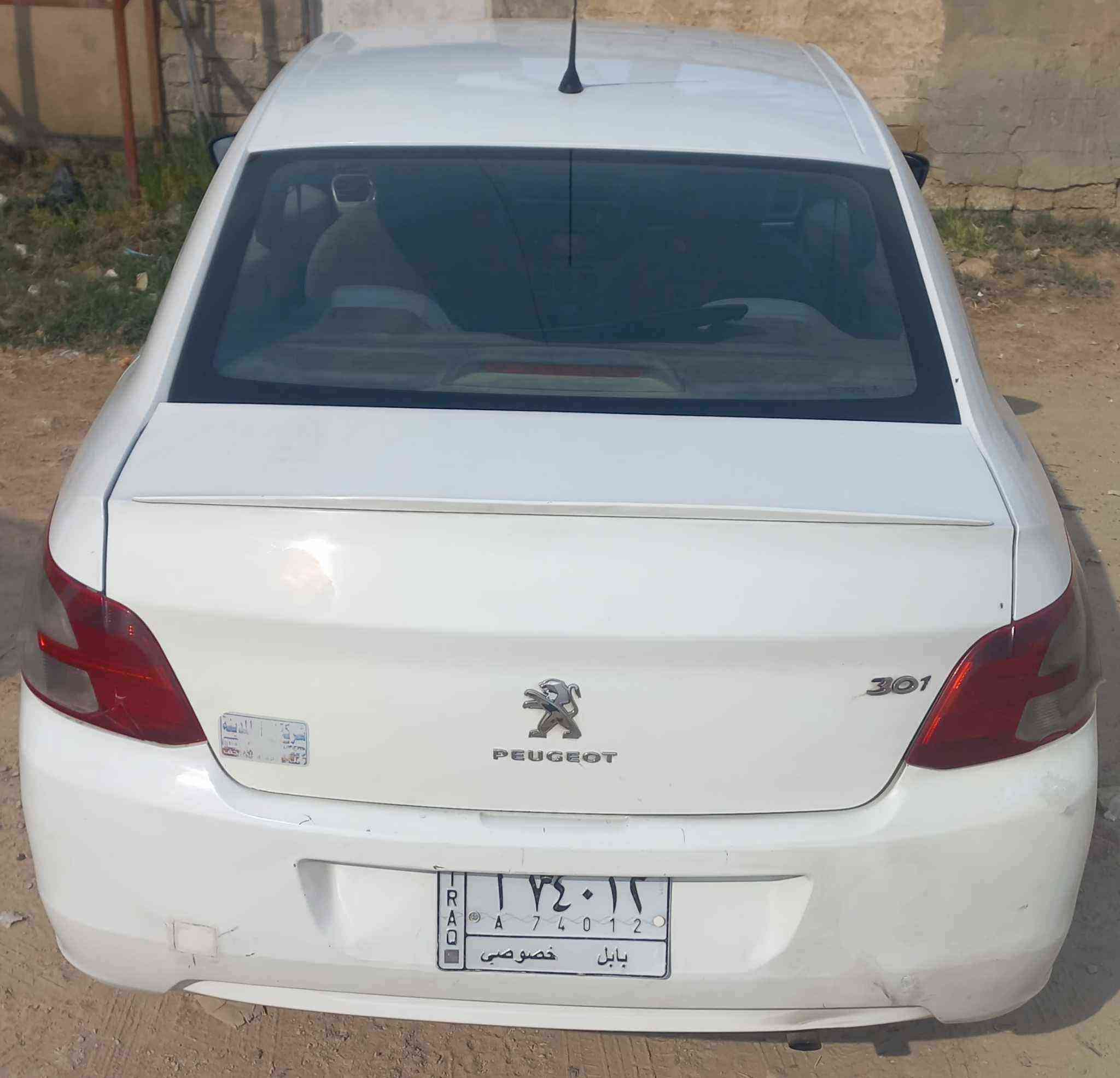 بيجو فرنسي ٢٠١٤ نظيفه اوتوماتيك  رقم بابل لون ابيض سعر ٦١.    *********** كربلاء, العراق
