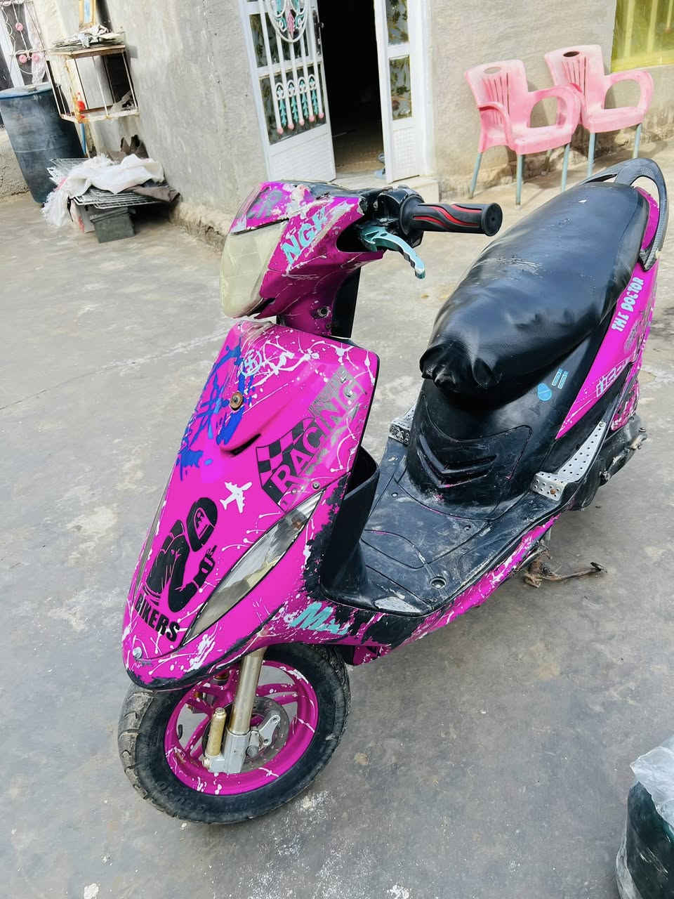 دارجه ماكس بوشه ٥٥
تشتغل هندر وتشتغل سلف باتري جديد ما بيه نقص اي شي 
السعر ٤٢٥ 
مكاني ناحية الشحيميه 
***********
