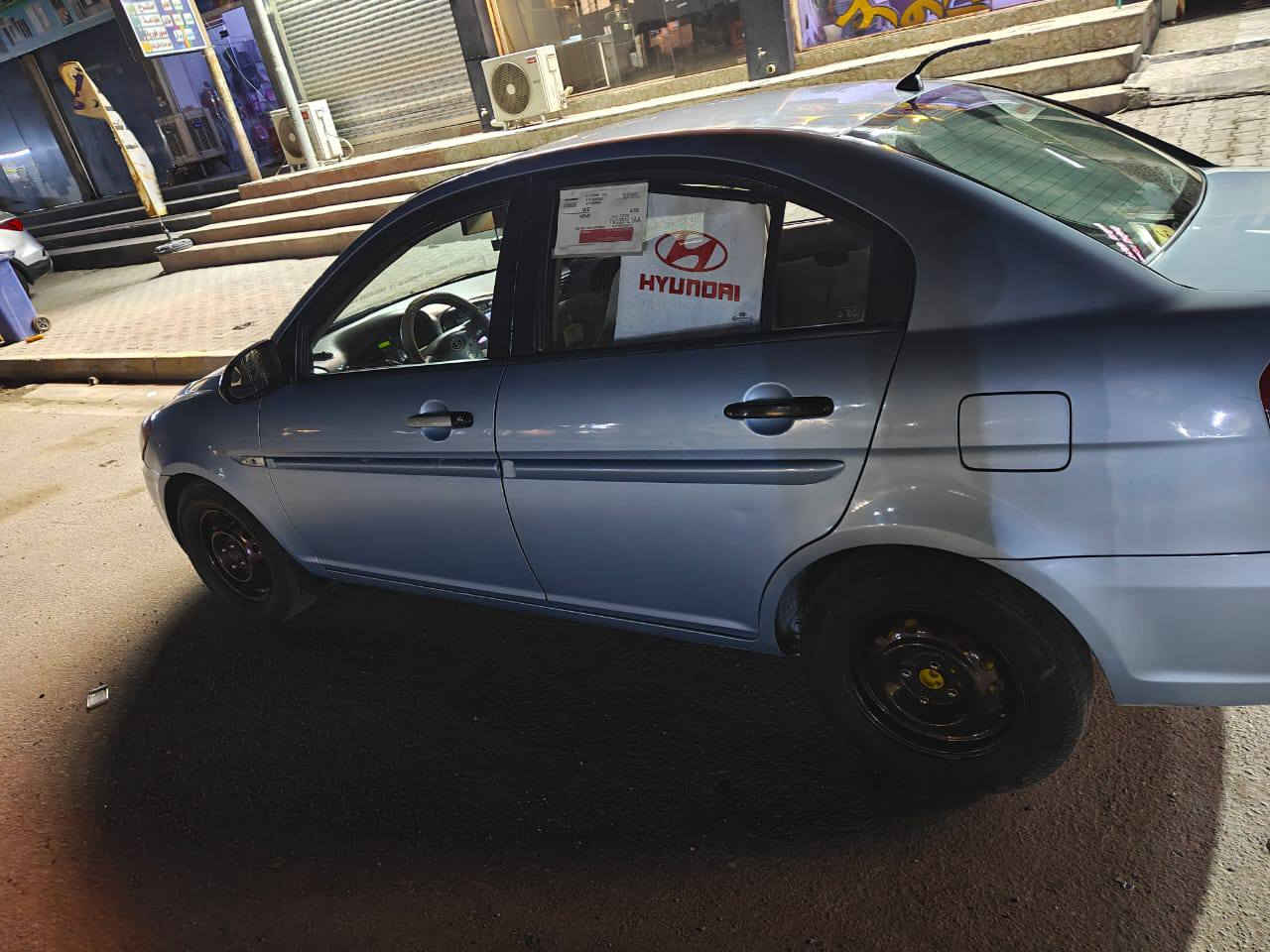 السلام عليكم شباب اكسنت خليجي موديل 2007 مكفوله من الضربه بيه مكانت رشات صبغ فقط بدون معجون السياره جديده بمعنى الكلمه وجاهزه مكينه وكير وصدر وتبريد وتخم تاير وكلشي اكو بالسوك السياره حيل نضيفه ومتعوب عليه وشرط تاخذه تسوي عقد مروري يعني التحويل السعر 85بيه مجال قليل لان السياره كلش نضيفه ومتعوب عليه ***********
