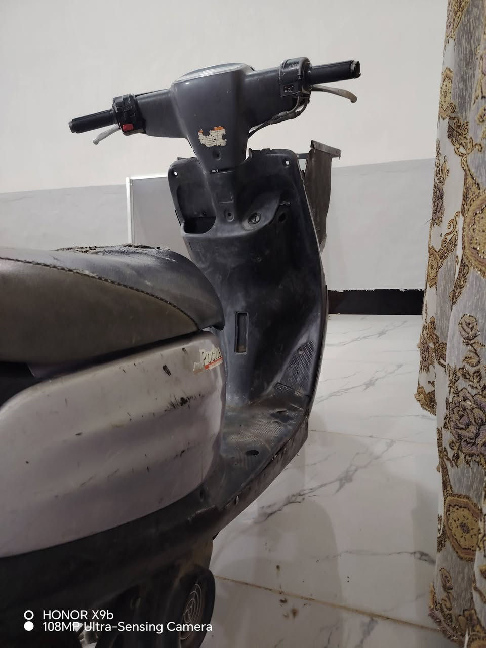 السلام عليكم
دراجه منغولي
 للبيع موديل 2003 
شاصي مكفول 
محرك ناعم شلعتها حلوه الدراجه
كهربائيات كامله
السعر 175 وبيها مجال بسيط
***********
